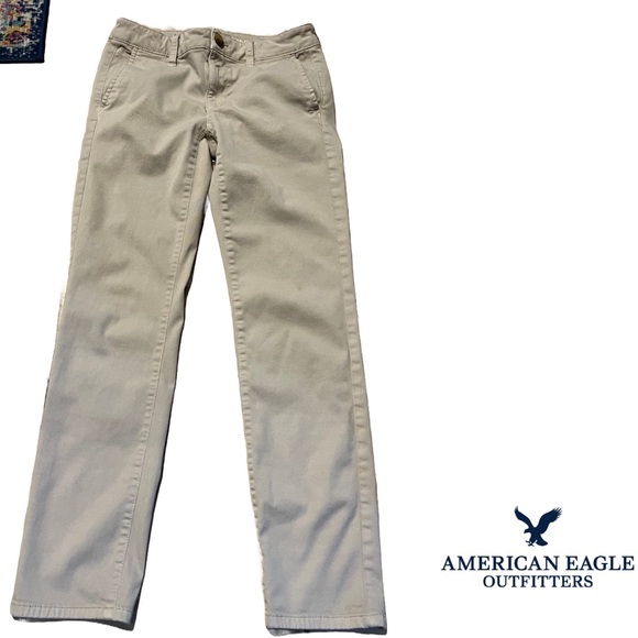 American Eagle | Super Stretch | Tan Cargo Jeans | Size 4 - Picture 3 of 4